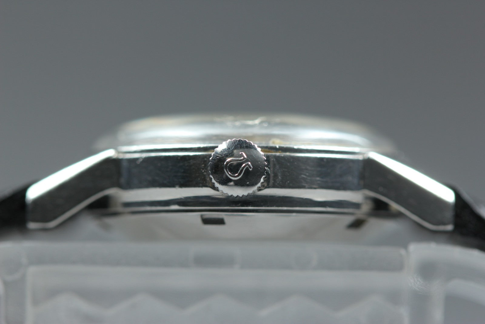 1965 Near MINT OMEGA Seamaster Ladymatic 22mm 565.001 Automatic Women's Vintage