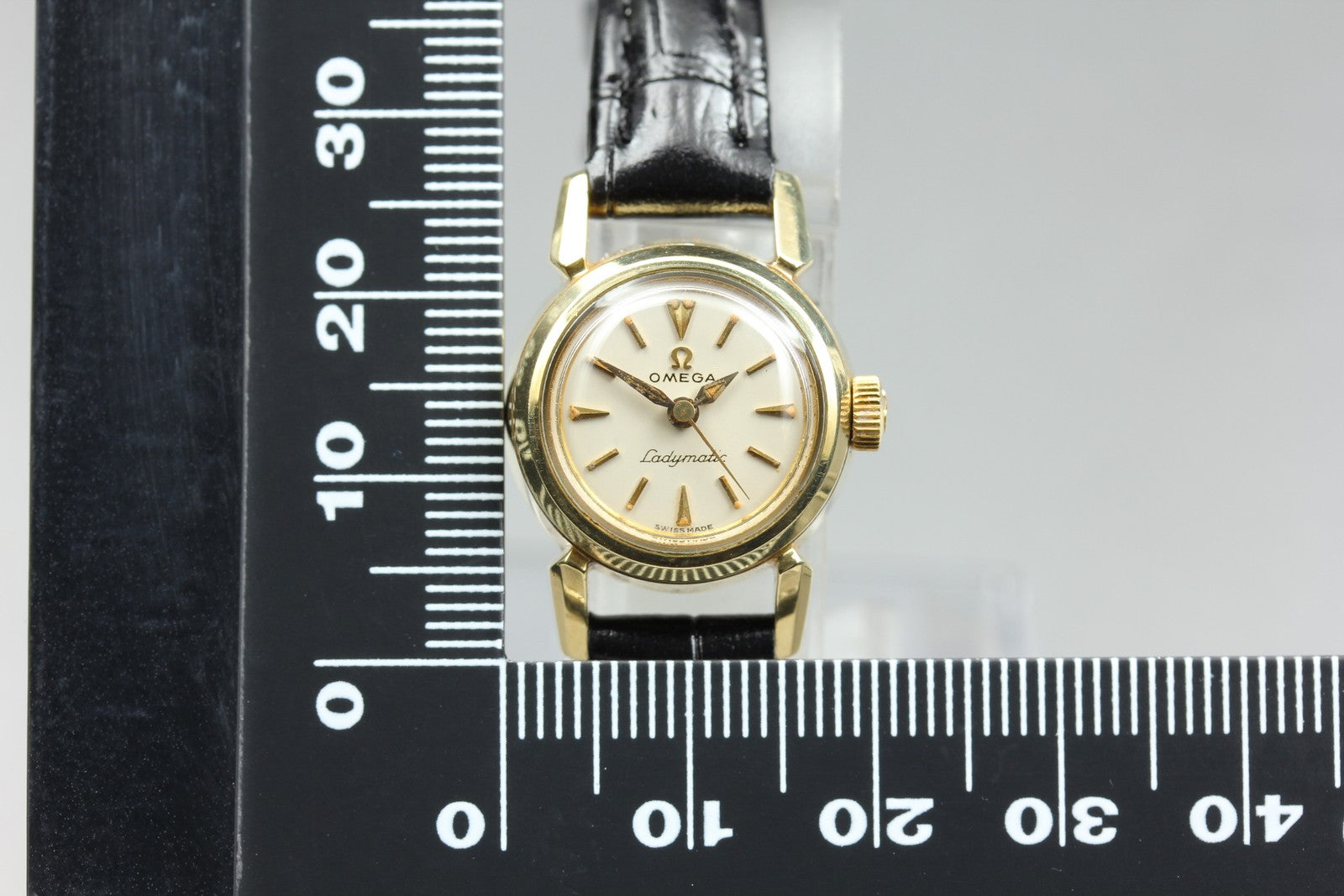 1958 Near MINT OMEGA Seamaster Ladymatic 19mm 2940-7 Automatic Women's Vintage