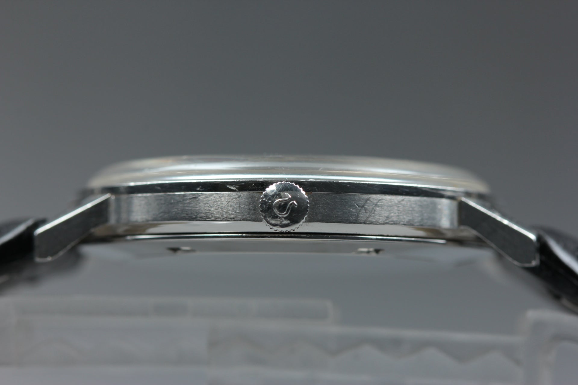 1968 Near MINT OMEGA De Ville 35mm 165.008 Automatic Silver Dial Men's Vintage