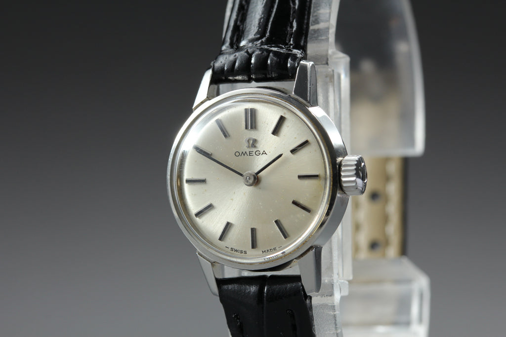 1966 Near MINT OMEGA Seamaster 21mm 515.006 Manual Silver Dial Women's Vintage