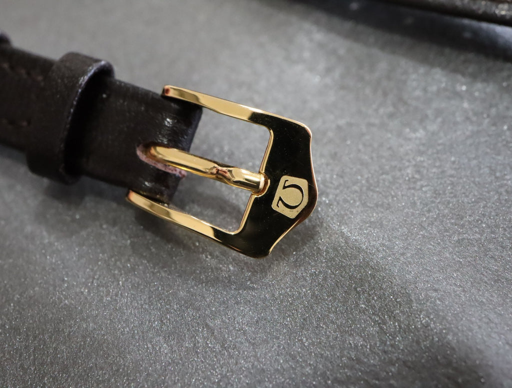Near MINT OMEGA Vintage Dark brown Leather Strap 12mm Gold Buckle Women's #2392