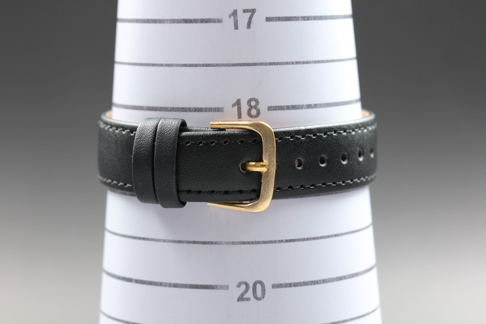 1975 Near MINT OMEGA De Ville 32mm 111.0139 Manual Gold Dial Men's Watch Vintage