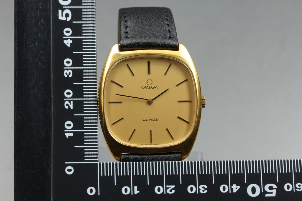 1975 Near MINT OMEGA De Ville 32mm 111.0139 Manual Gold Dial Men's Watch Vintage