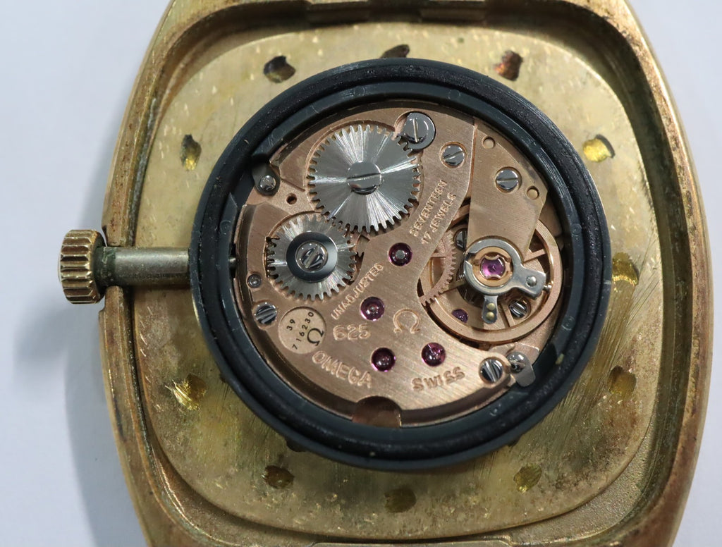 1975 Near MINT OMEGA De Ville 32mm 111.0139 Manual Gold Dial Men's Watch Vintage
