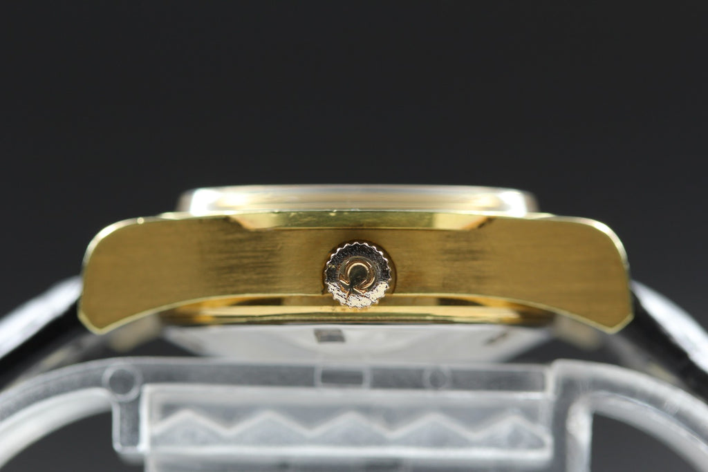 1973 Near MINT OMEGA Geneve 26mm 566.0065 Automatic Gold Dial Women's Vintage