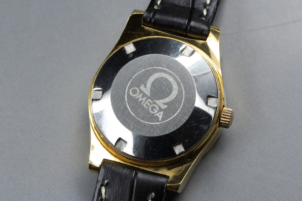 1973 Near MINT OMEGA Geneve 26mm 566.0065 Automatic Gold Dial Women's Vintage
