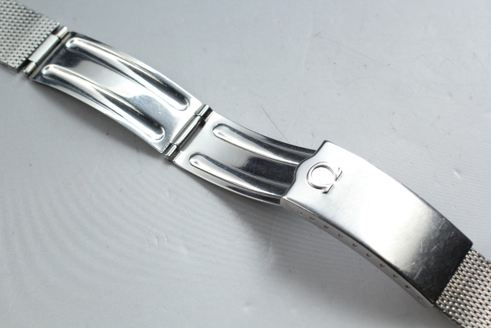 Near MINT OMEGA Milanese/Mesh Band 2028 18mm Stainless Steel Silver Men Vintage