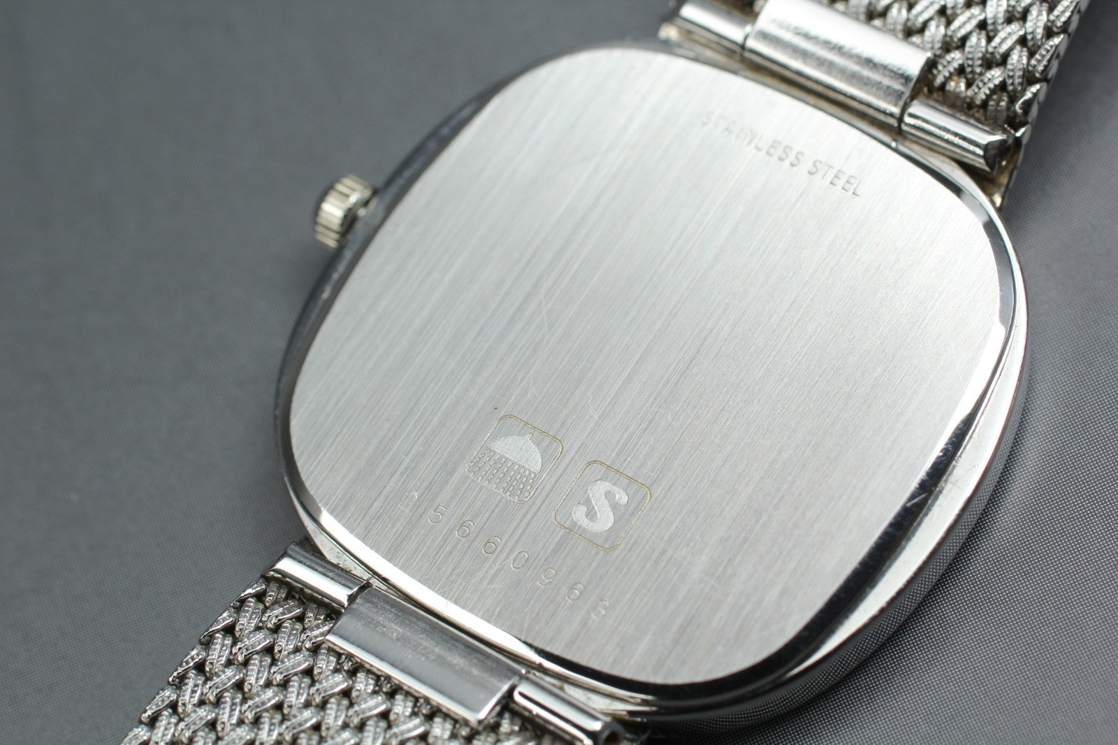 Near MINT LONGINES 978 3386 30mm Quartz Stainless steel Silver Dial Men Vintage