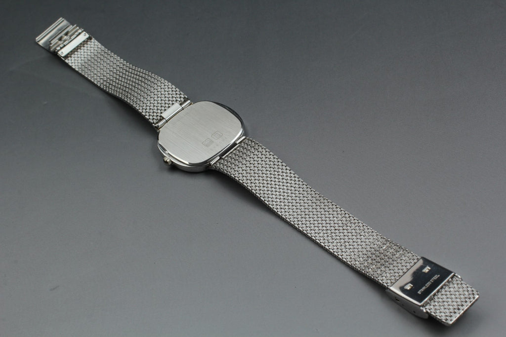 Near MINT LONGINES 978 3386 30mm Quartz Stainless steel Silver Dial Men Vintage