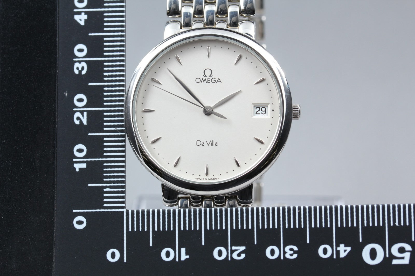 1993 MINT OMEGA De Ville 33mm 396.2432 Quartz Silver Dial Men's Watch Vintage