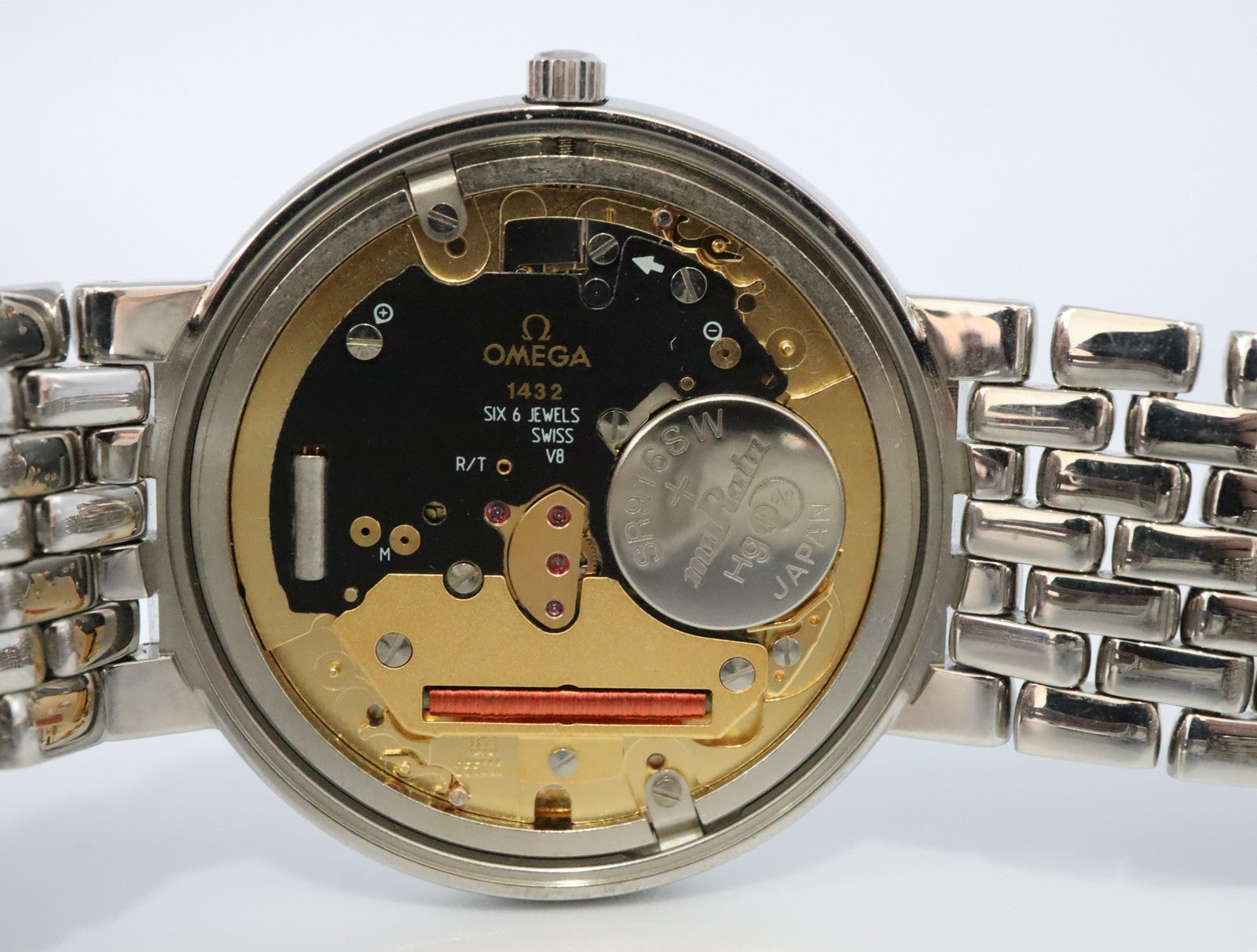 1993 MINT OMEGA De Ville 33mm 396.2432 Quartz Silver Dial Men's Watch Vintage