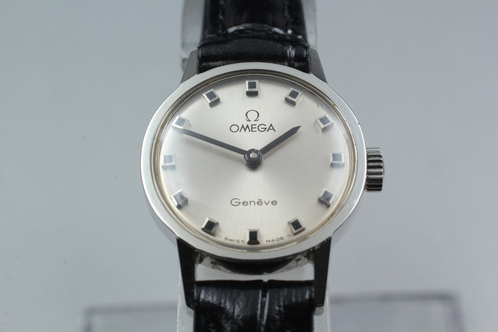 1973 Near MINT OMEGA Geneve 20mm 511.0451 Manual Silver Dial Women's Vintage