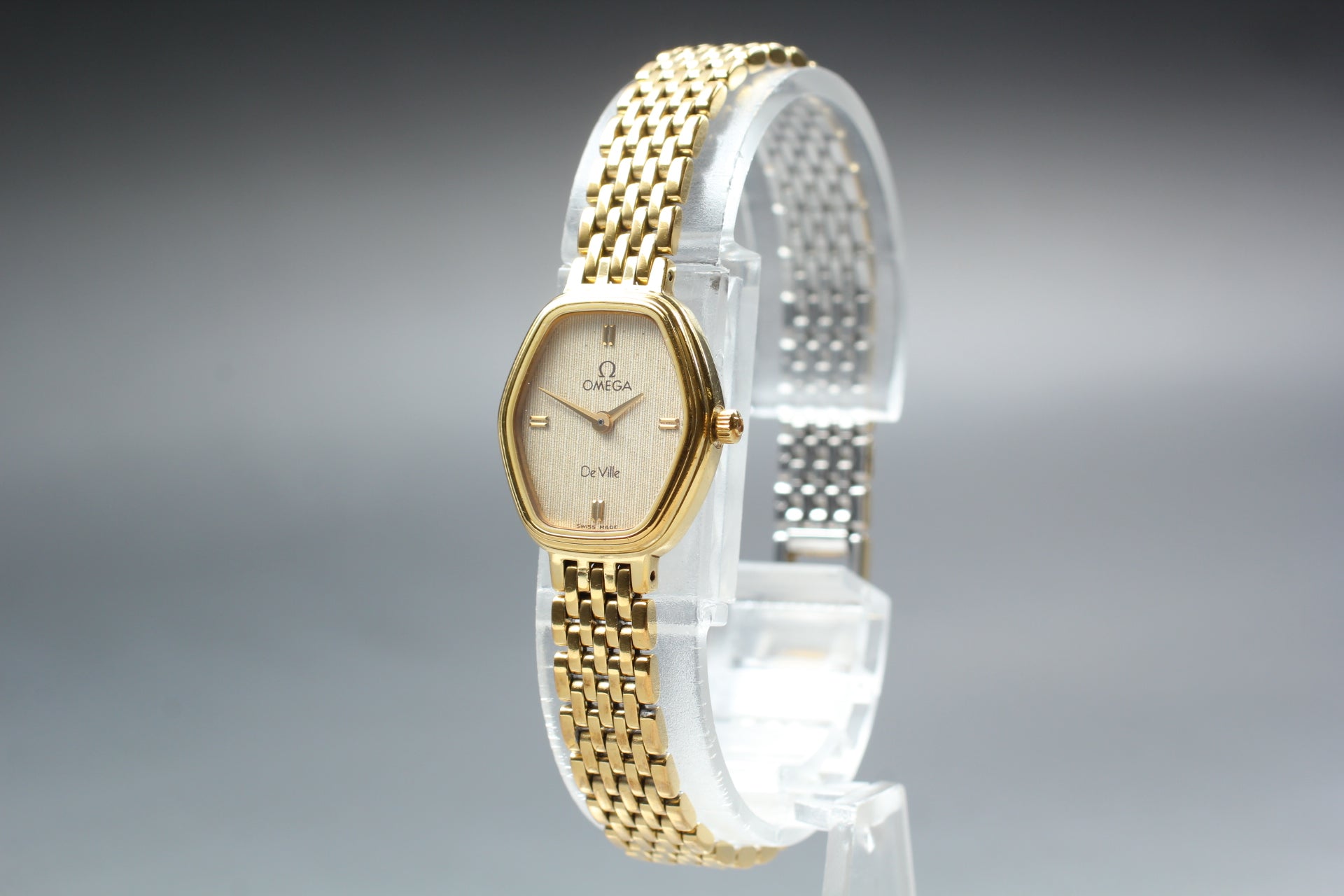 1984 OMEGA De Ville 17mm 791.0881 Quartz Gold Dial Women's Watch Vintage Exc+5