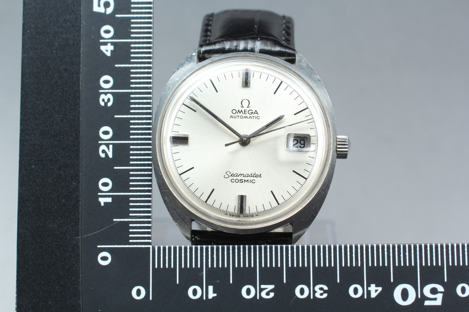 Near MINT OMEGA Seamaster COSMIC 35mm 166026 Automatic Silver Dial Men's Vintage