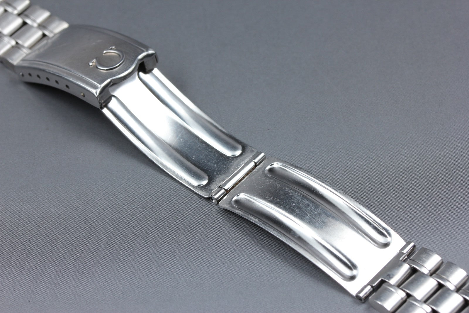 Near MINT OMEGA Bracelet 18mm FF582/1118 Stainless steel Silver Men's Vintage