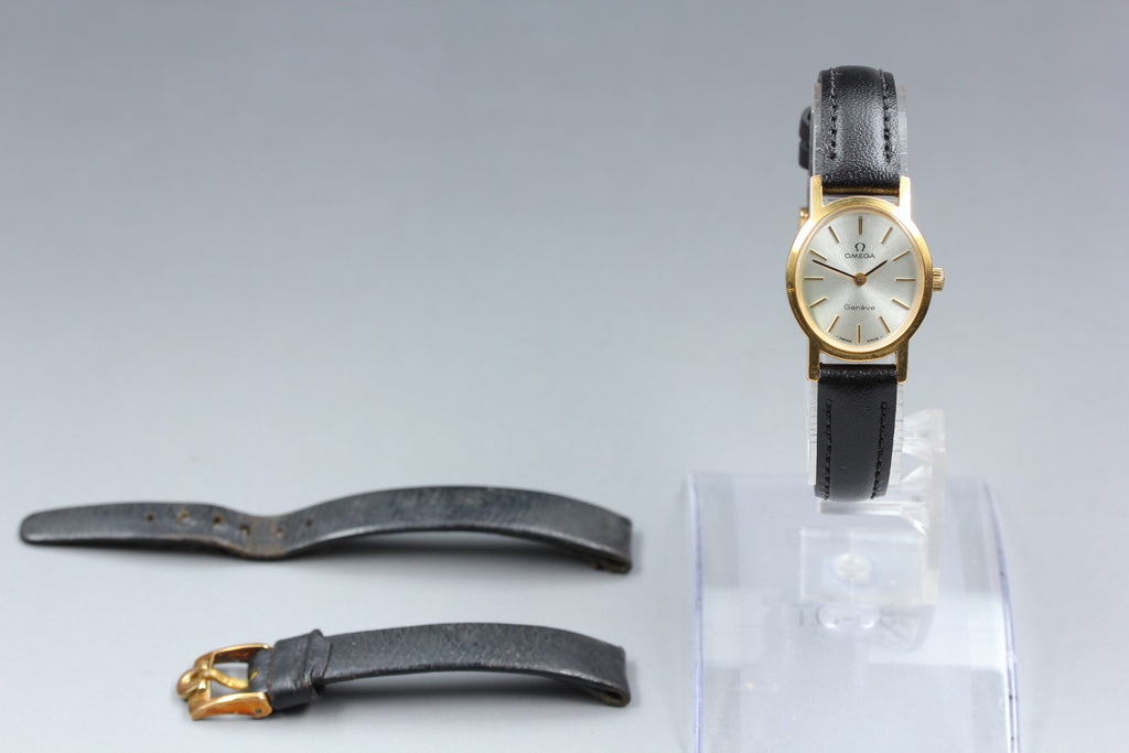 1975 Near MINT OMEGA Geneve 21mm 511.0411 Manual Champagne Dial Women's Vintage