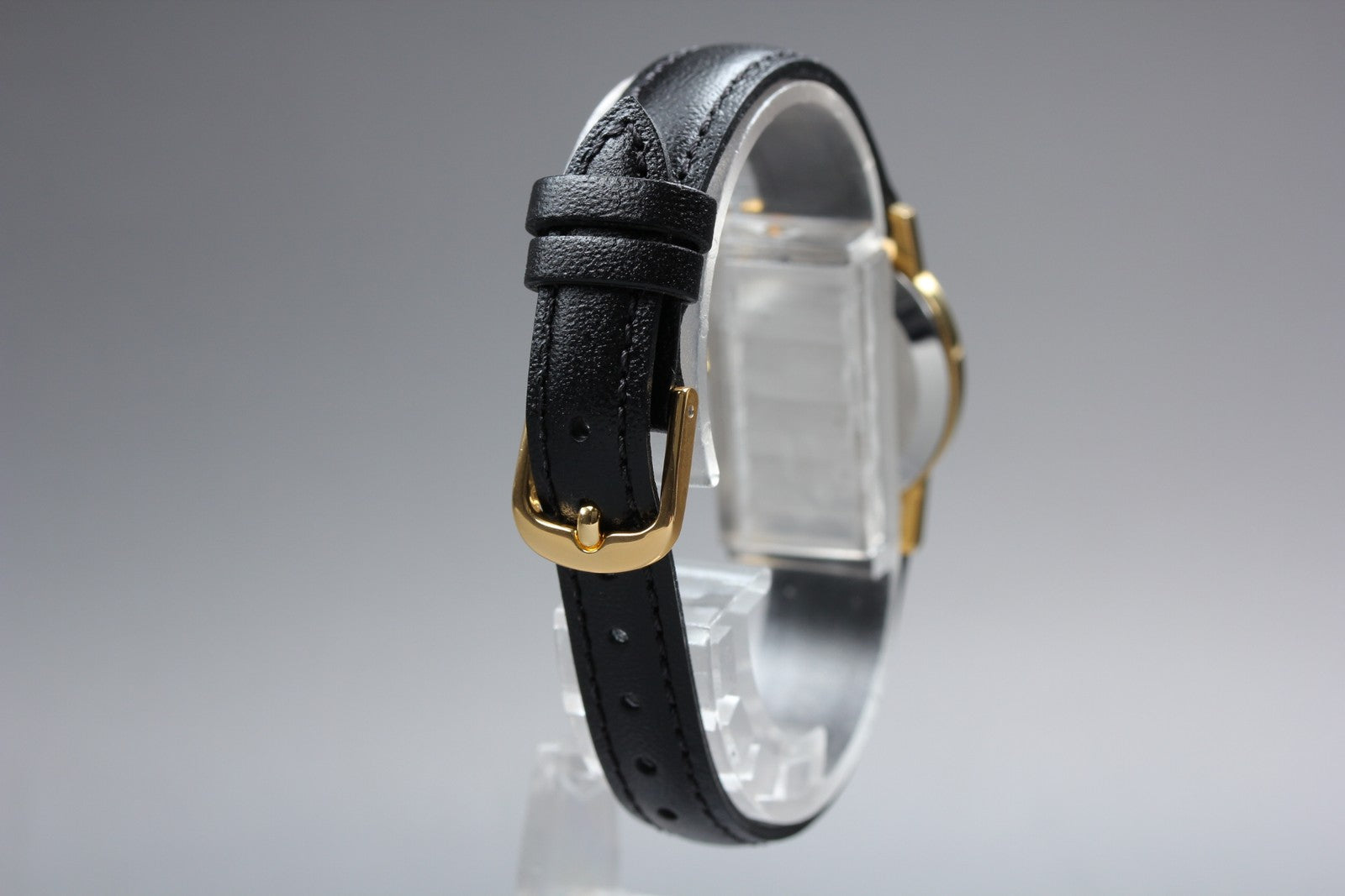 1975 Near MINT OMEGA Geneve 21mm 511.0411 Manual Champagne Dial Women's Vintage