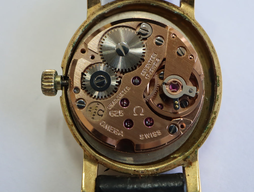 1975 Near MINT OMEGA Geneve 21mm 511.0411 Manual Champagne Dial Women's Vintage