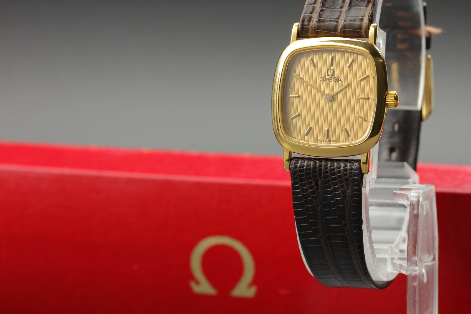 1989 Near MINT/Box, Paper OMEGA De Ville 21mm 595.0098.2 Quartz Women's Vintage