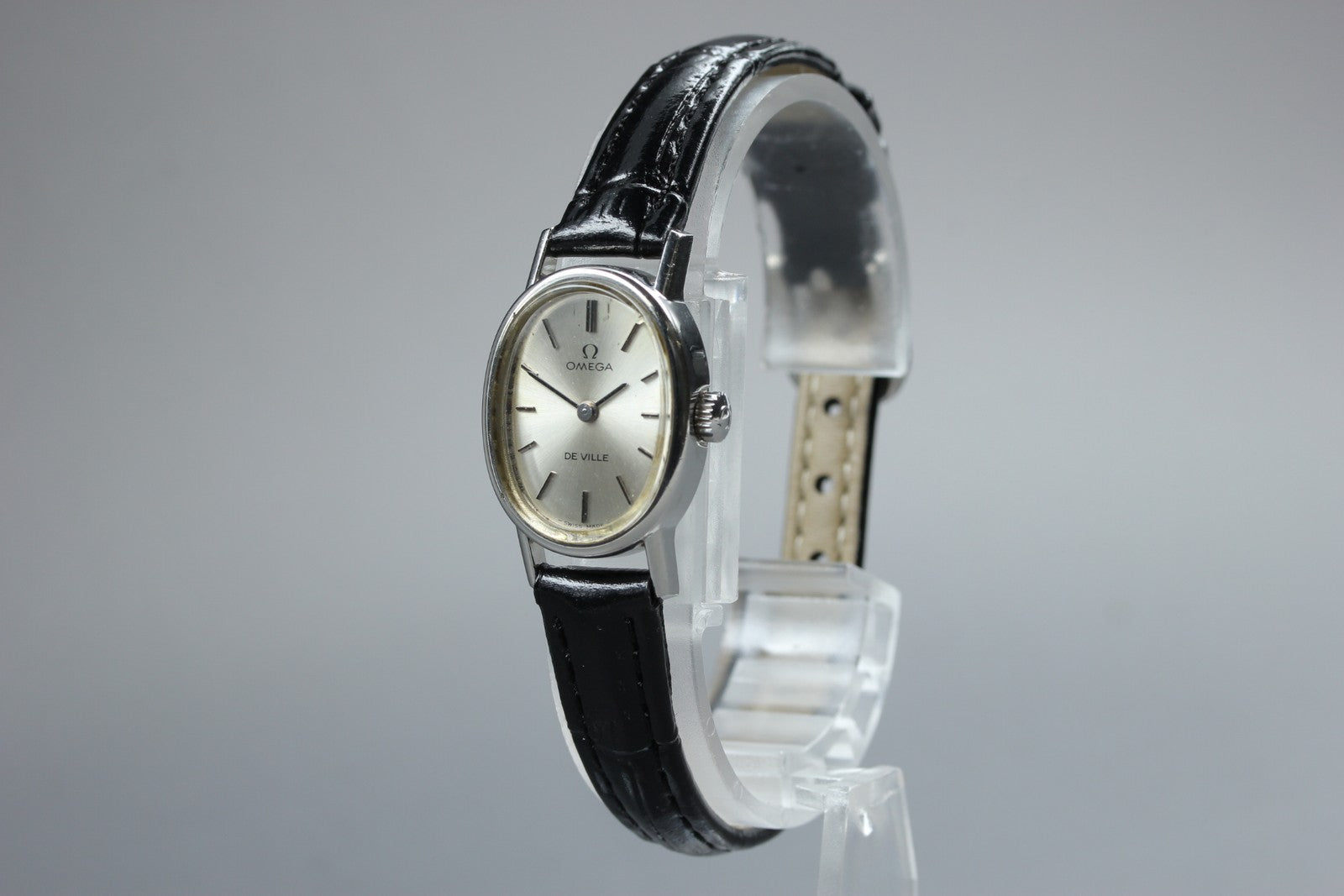 1977 Near MINT OMEGA De Ville 18mm 511.0553 Manual Silver Dial Women's Vintage