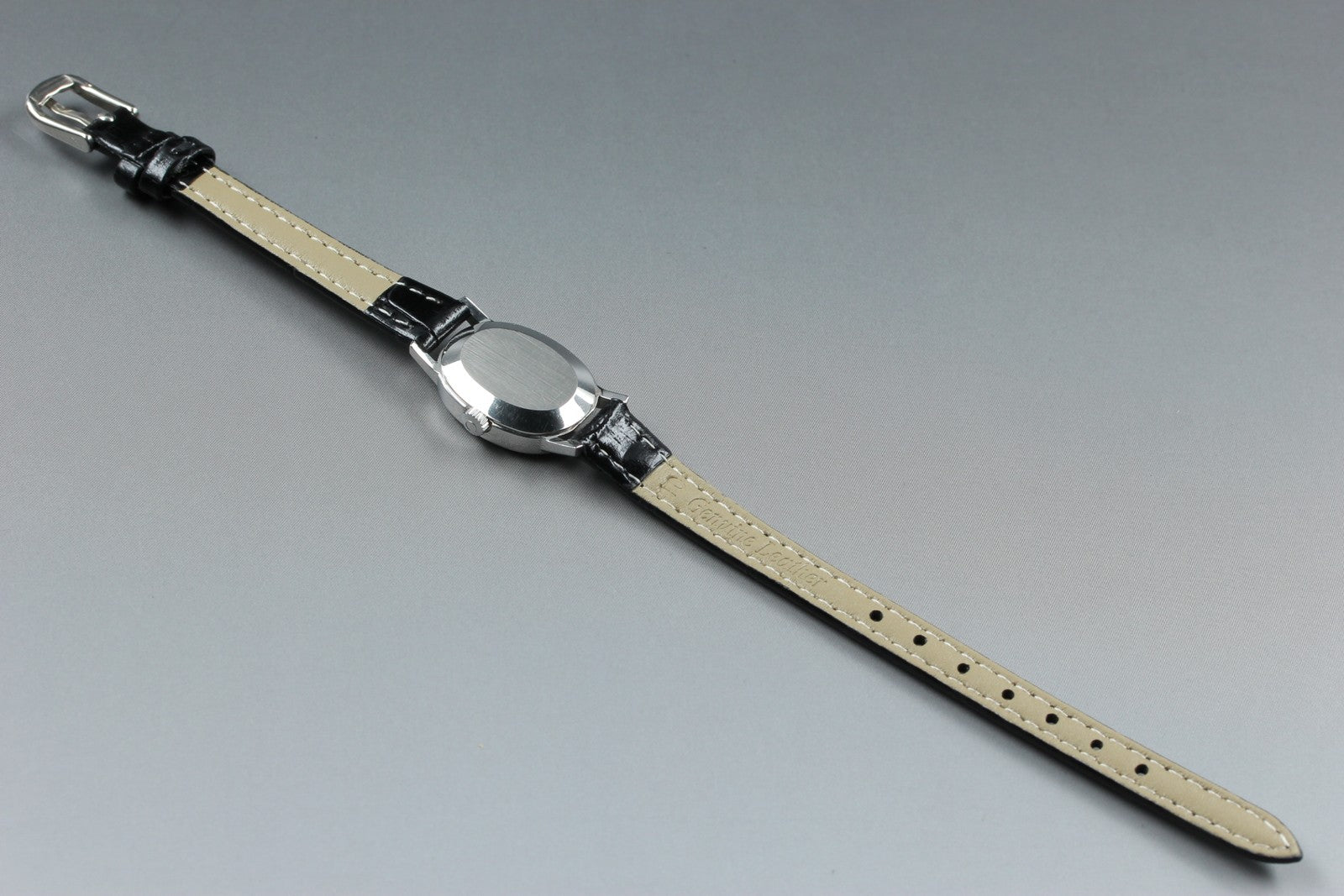 1977 Near MINT OMEGA De Ville 18mm 511.0553 Manual Silver Dial Women's Vintage