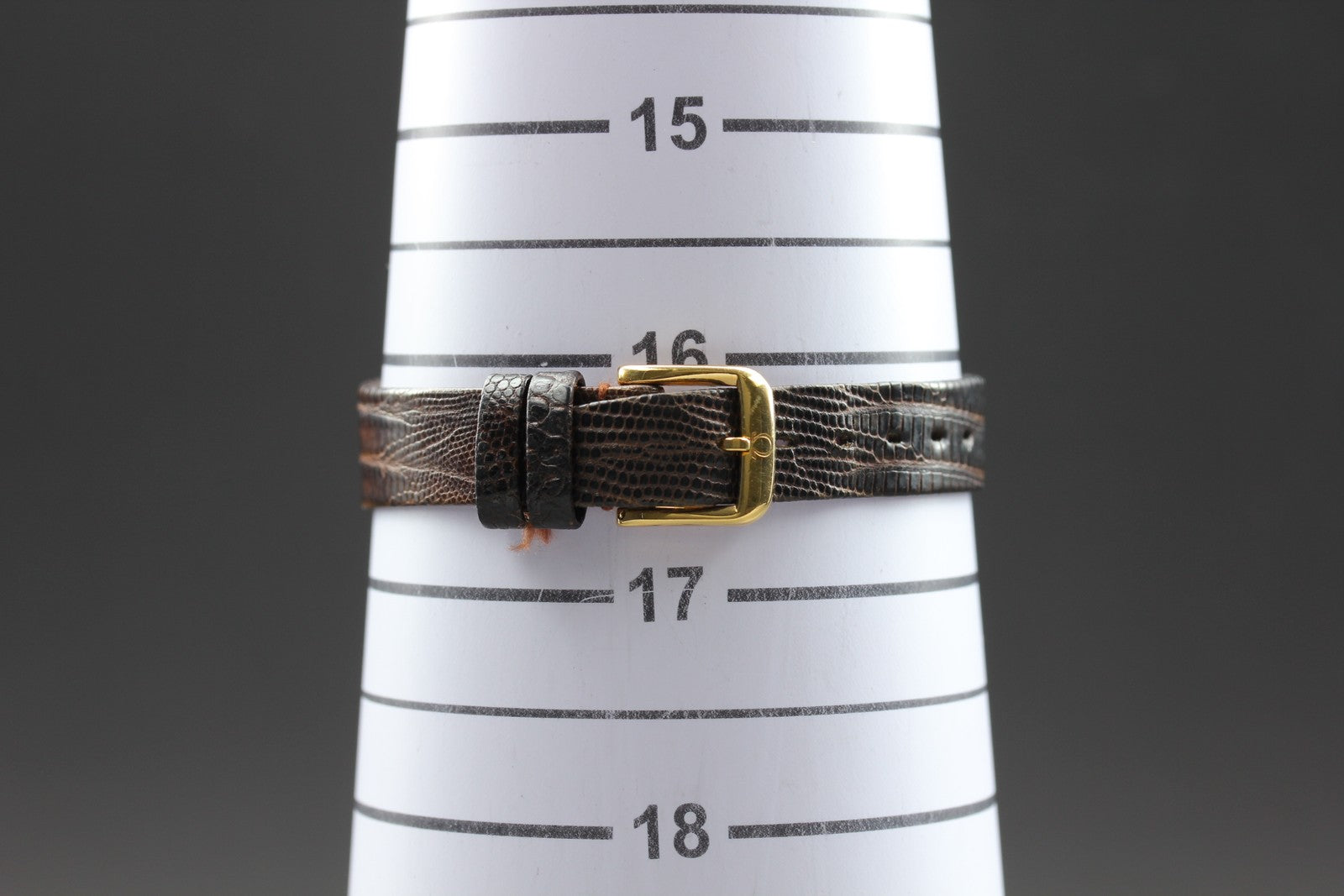 1989 Near MINT/Box, Paper OMEGA De Ville 21mm 595.0098.2 Quartz Women's Vintage