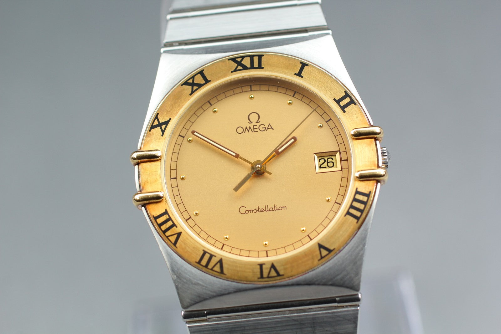 1993 Near MINT OMEGA Constellation 32mm 396.1070.1 Quartz Gold Dial Men Vintage