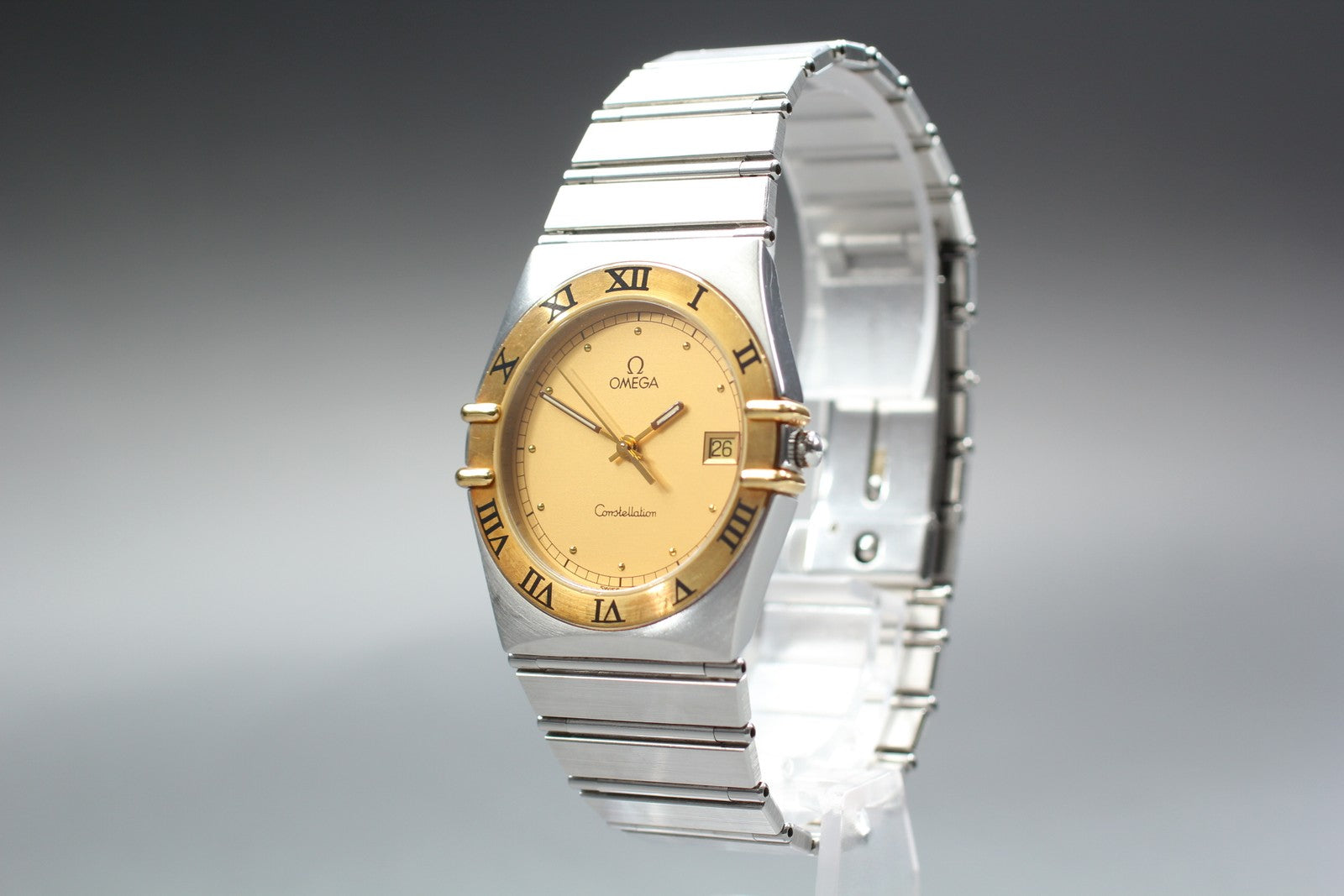 1993 Near MINT OMEGA Constellation 32mm 396.1070.1 Quartz Gold Dial Men Vintage