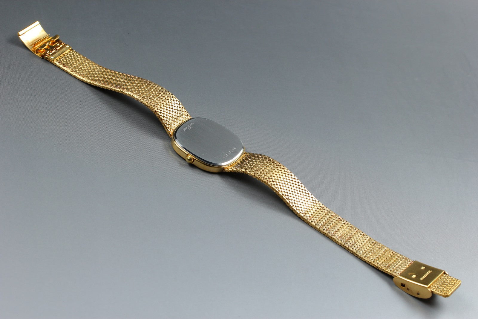 Near MINT LONGINES 960 3229 31mm Quartz Gold Plated Gold Dial Men's Vintage