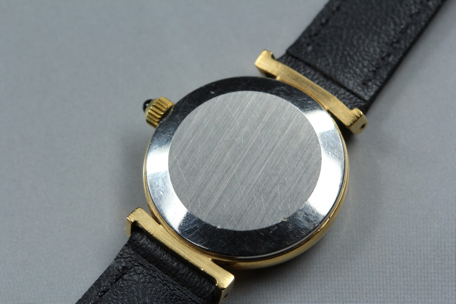 1979 Near MINT OMEGA De Ville 22mm 511.0565 Manual Gold Dial Women's Vintage