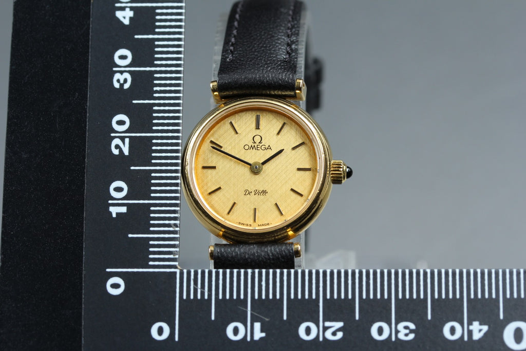 1979 Near MINT OMEGA De Ville 22mm 511.0565 Manual Gold Dial Women's Vintage