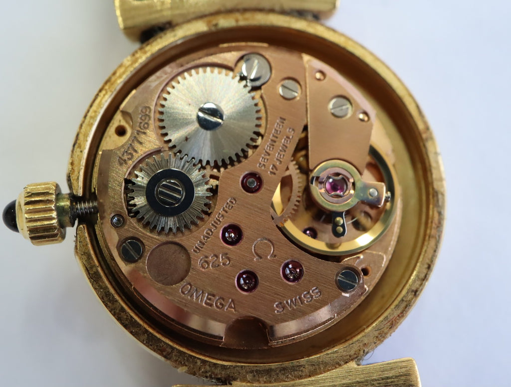 1979 Near MINT OMEGA De Ville 22mm 511.0565 Manual Gold Dial Women's Vintage