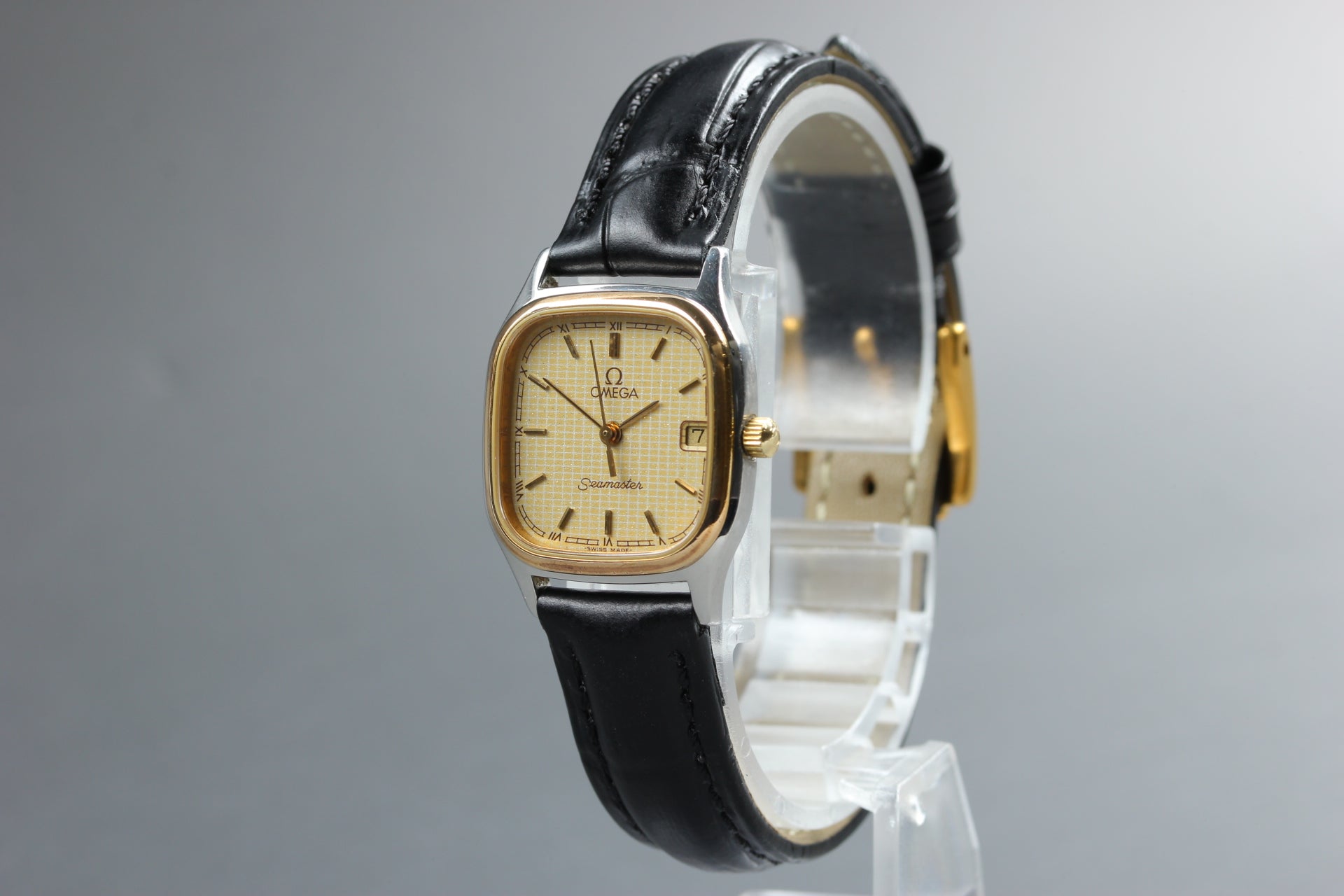 1985 Near MINT OMEGA Seamaster 22mm 796.0875 Quartz Roman Dial Women's Vintage