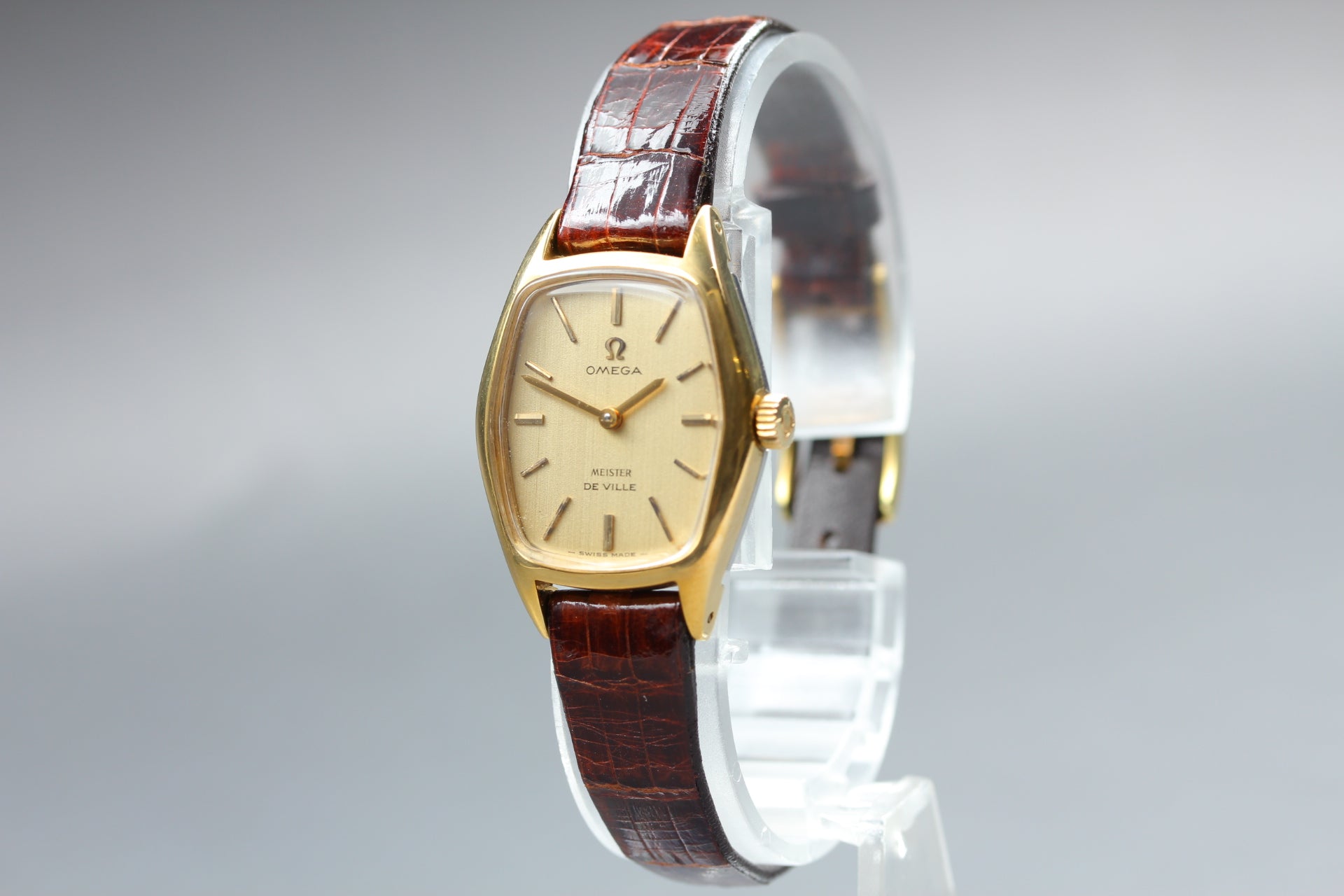 1969 MINT OMEGA De Ville Meister 22mm 511.291 Manual Gold Dial Women's Vintage