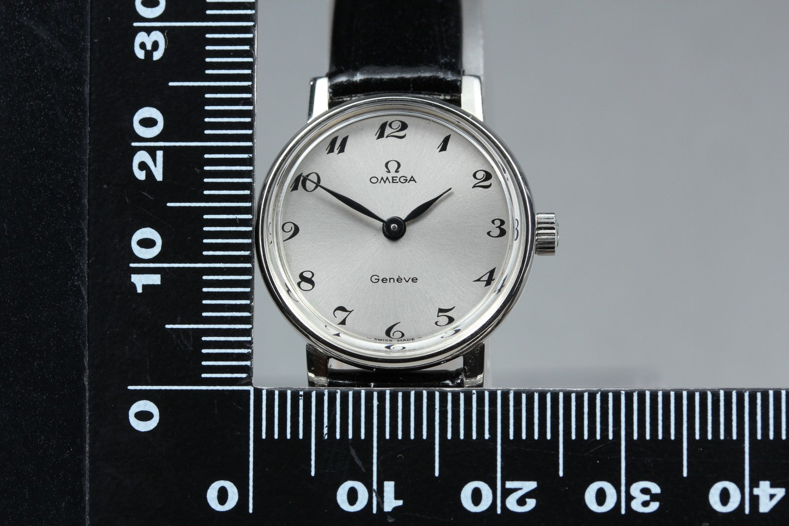 1969 Near MINT OMEGA Geneve 23mm 511.457 Manual Breguet Dial Women Vintage