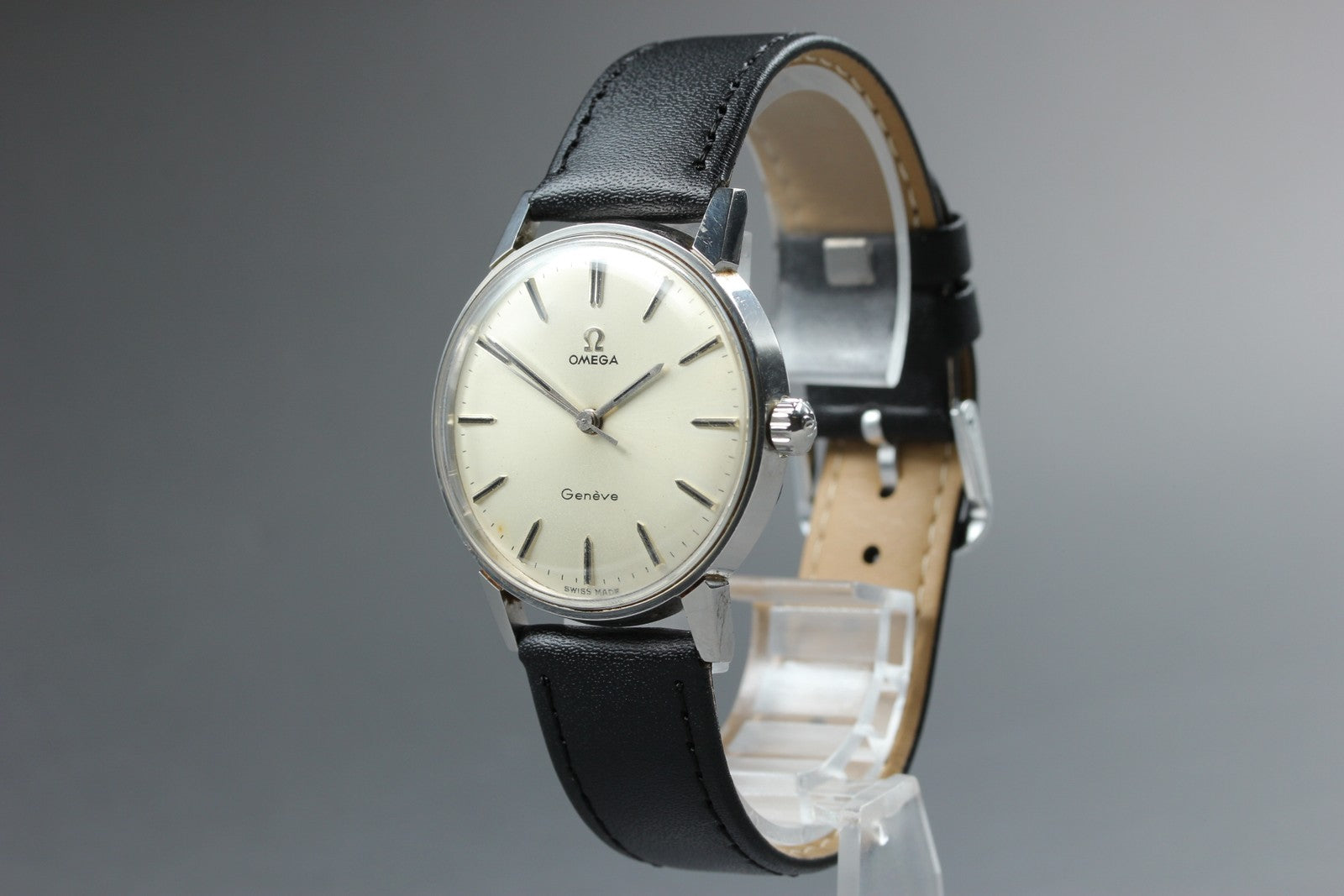 1969 Near MINT OMEGA Geneve 34mm 135.011 Manual Wind Silver Dial Men's Vintage
