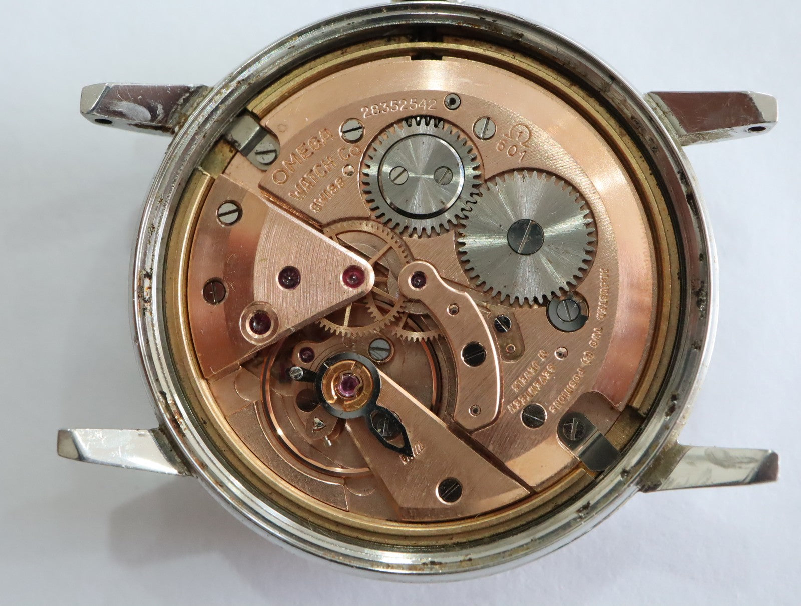 1969 Near MINT OMEGA Geneve 34mm 135.011 Manual Wind Silver Dial Men's Vintage