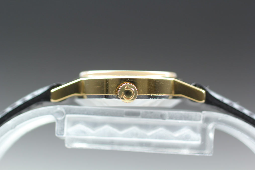 1974 Near MINT OMEGA Geneve 23mm 511.0412 Manual Gold Dial Women's Vintage