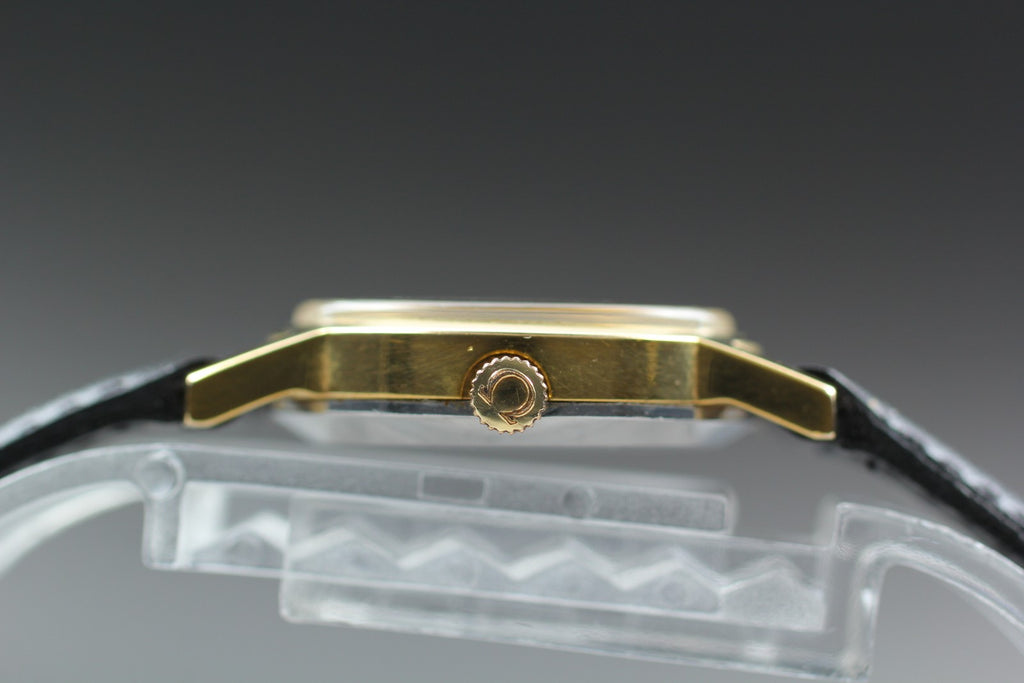 1974 Near MINT OMEGA Geneve 21mm 511.0411 Manual Wind Gold Dial Women's Vintage