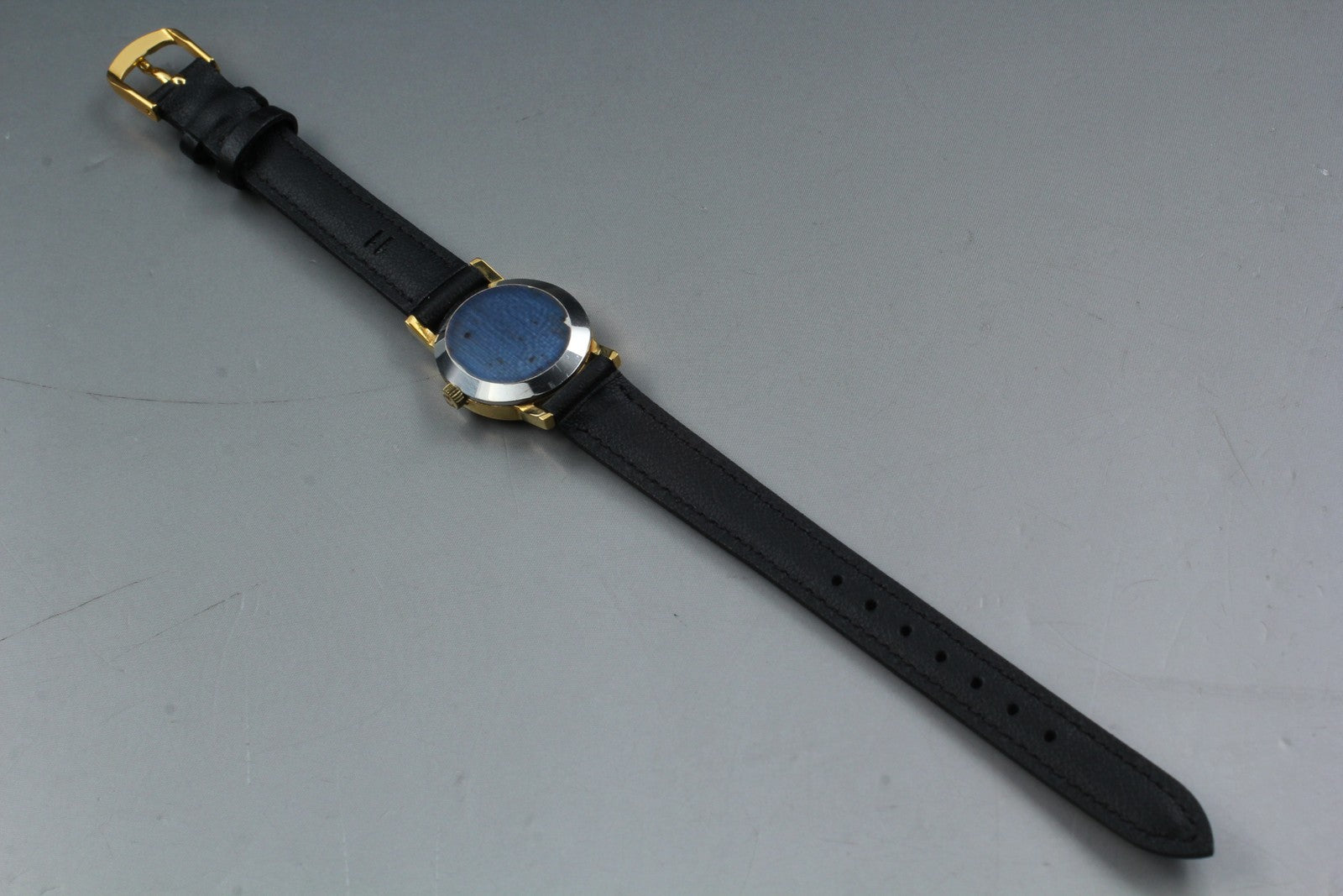 1974 Near MINT OMEGA Geneve 21mm 511.0411 Manual Wind Gold Dial Women's Vintage