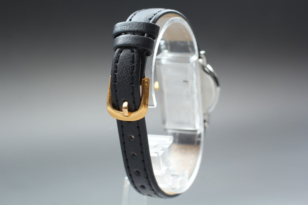 1995 Near MINT OMEGA De Ville 23mm 595.1111 Quartz Roman Dial Women's Vintage