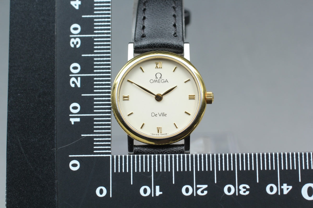 1995 Near MINT OMEGA De Ville 23mm 595.1111 Quartz Roman Dial Women's Vintage