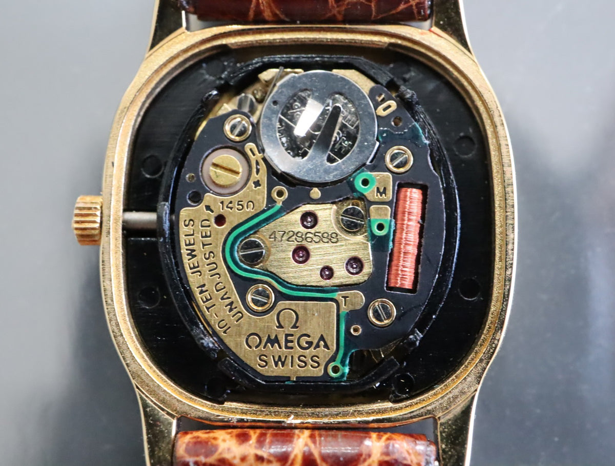 1984 MINT/Box OMEGA De Ville 20mm 591.0280 Quartz Gold Dial Women's Vintage
