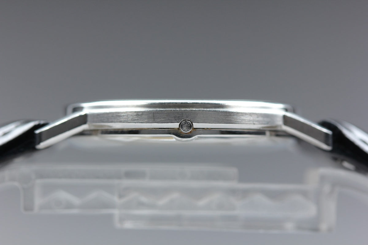 1980 Near MINT OMEGA De Ville 32mm 191.0101 Quartz Silver Roman Dial Men Vintage