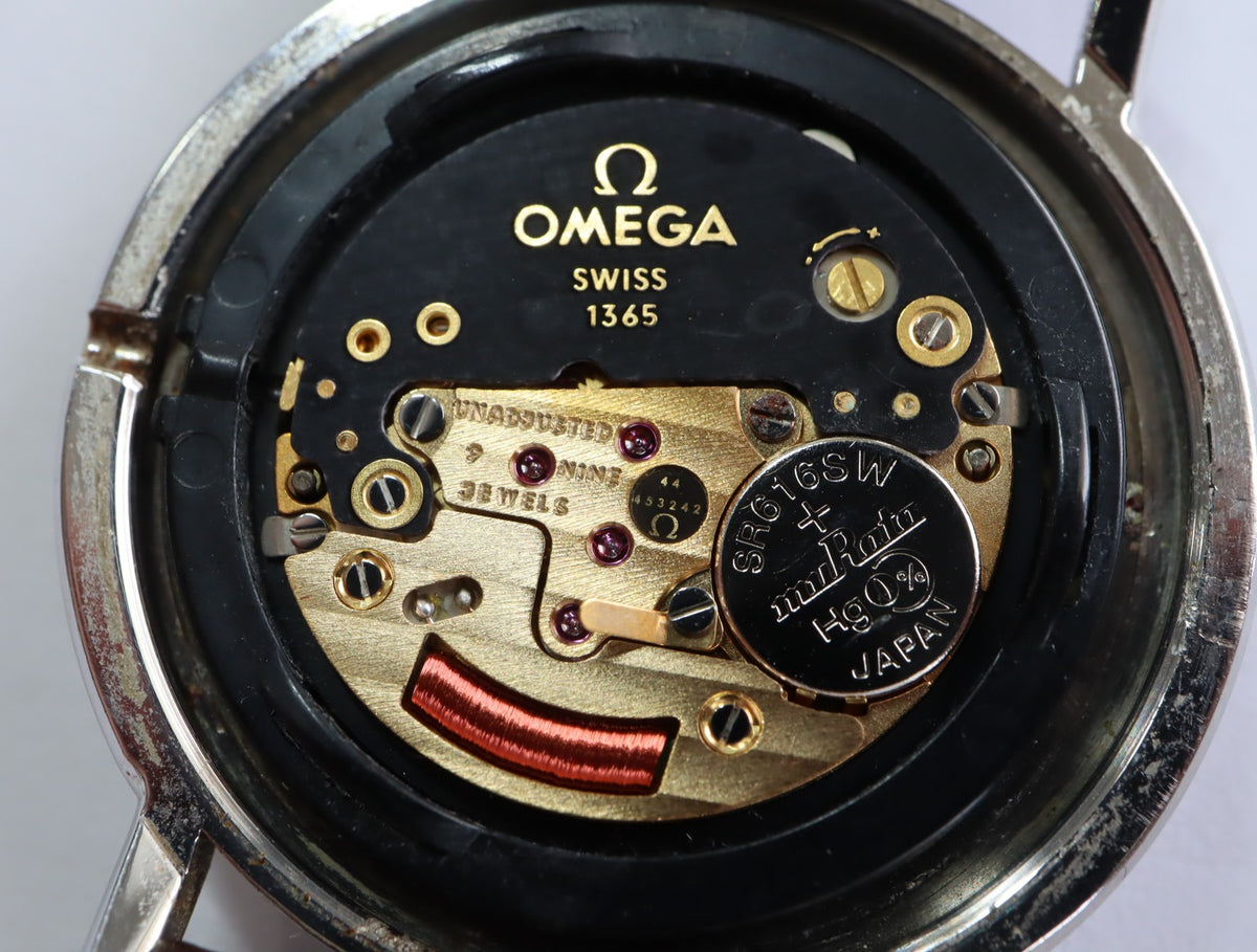 1980 Near MINT OMEGA De Ville 32mm 191.0101 Quartz Silver Roman Dial Men Vintage