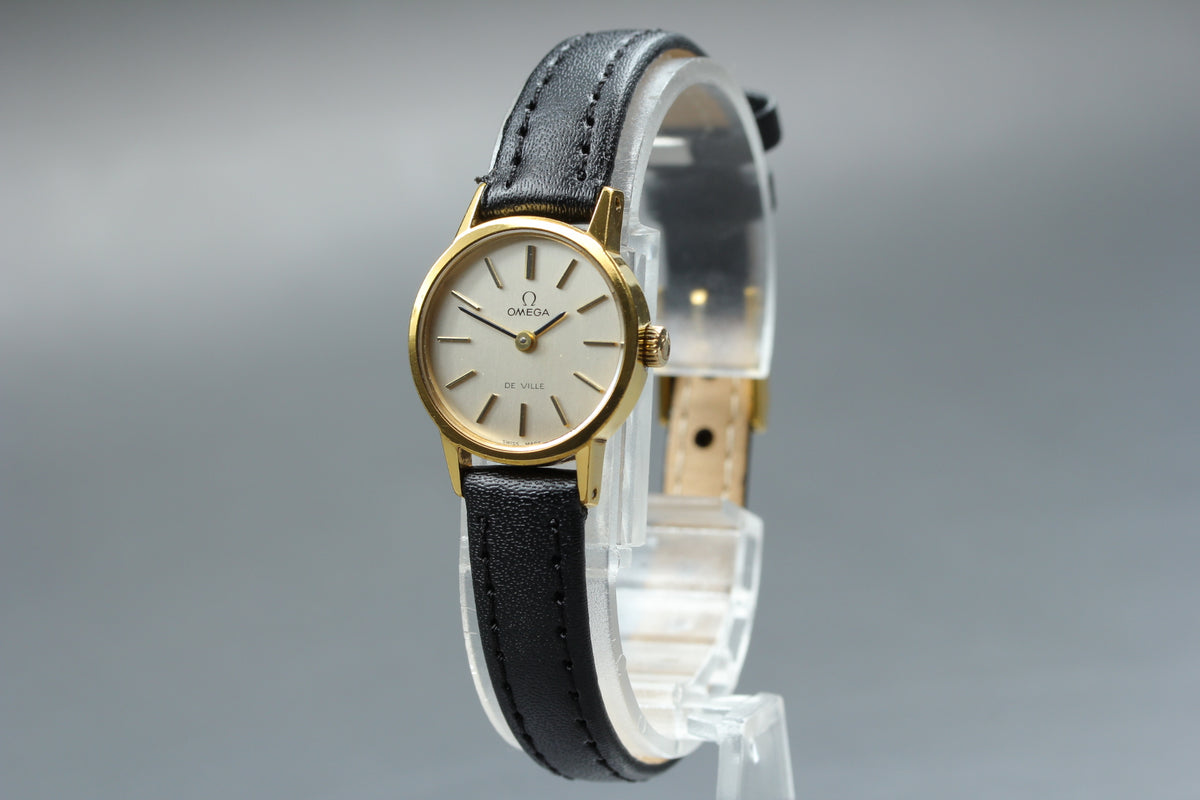 1973 Near MINT OMEGA De Ville 20mm 511.0371 Manual Champagne Dial Women Vintage