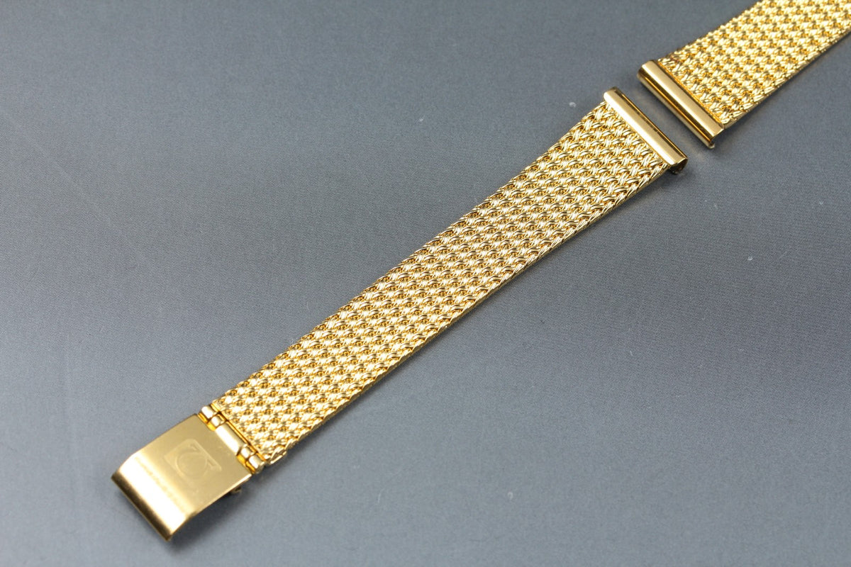 Near MINT OMEGA Milanese/Mesh Band 13mm Gold Plated Stainless Women's Vintage