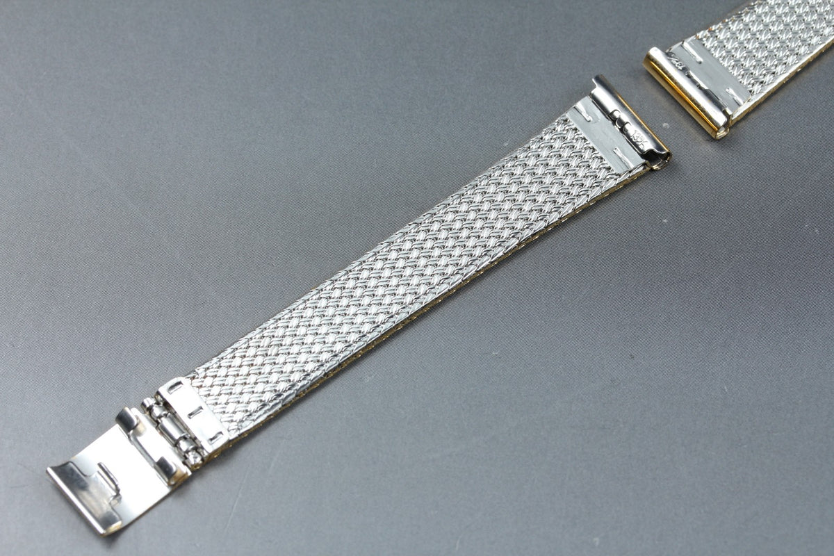 Near MINT OMEGA Milanese/Mesh Band 13mm Gold Plated Stainless Women's Vintage