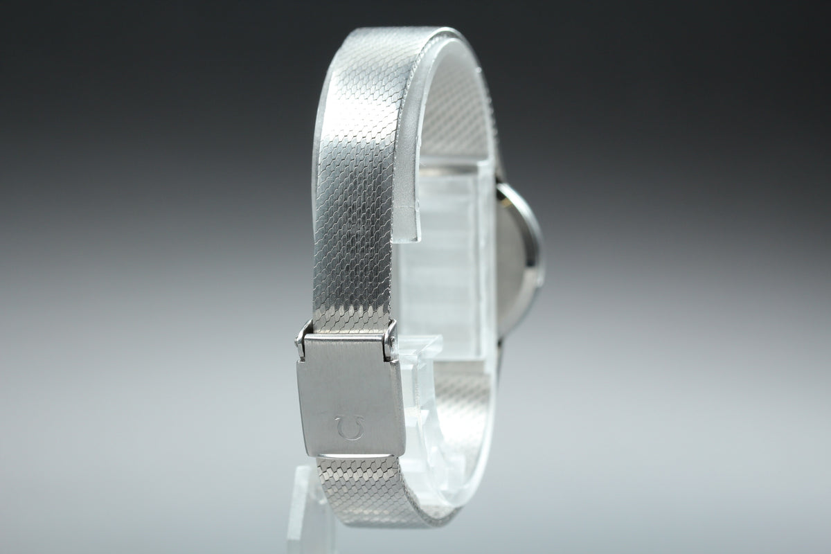 1978 Near MINT OMEGA De Ville 26mm 711.2028 Manual Silver Dial Women's Vintage
