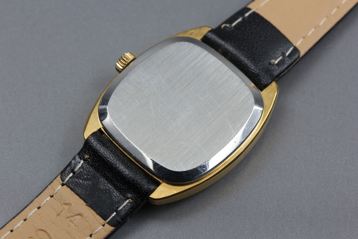 1977 Near MINT OMEGA De Ville 25mm 511.0531 Manual Gold Dial Women's Vintage